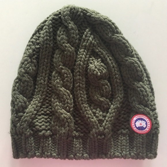 Canada Goose Chunky Cable Knit Beanie 